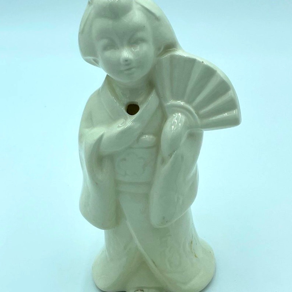 Vintage Benihana of Tokyo Ceramic Geisha Vase